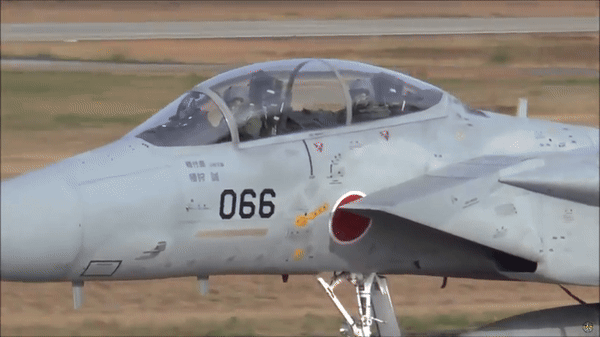 Nhật Bản từ lâu đã dựa vào việc sản xuất F-15J theo giấy phép máy bay quân sự của Mỹ, một nền tảng trong chiến lược quốc phòng của mình.