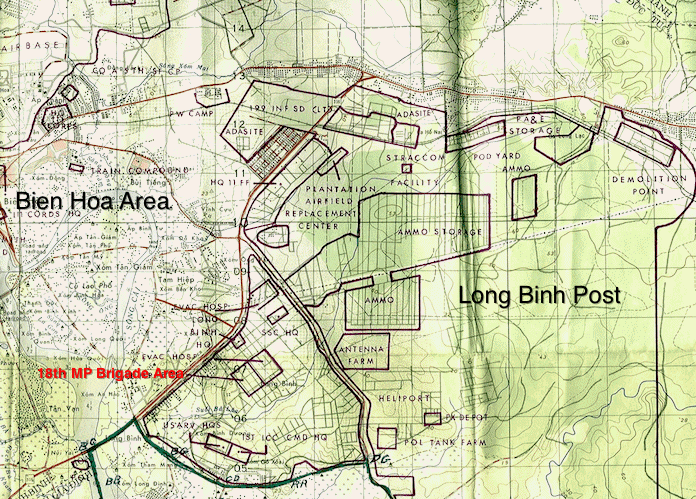 Được Mỹ xây dựng từ năm 1965, Tổng kho Long Bình đặt tại Biên Hòa, Đồng Nai cách Sài Gòn khoảng 20 km về phía đông và có diện tính vào khoảng 24 cây số vuông chính là kho bom đạn và hậu cần lớn nhất của Mỹ đặt tại Việt Nam trong Chiến tranh Việt Nam. Nguồn ảnh: Military.