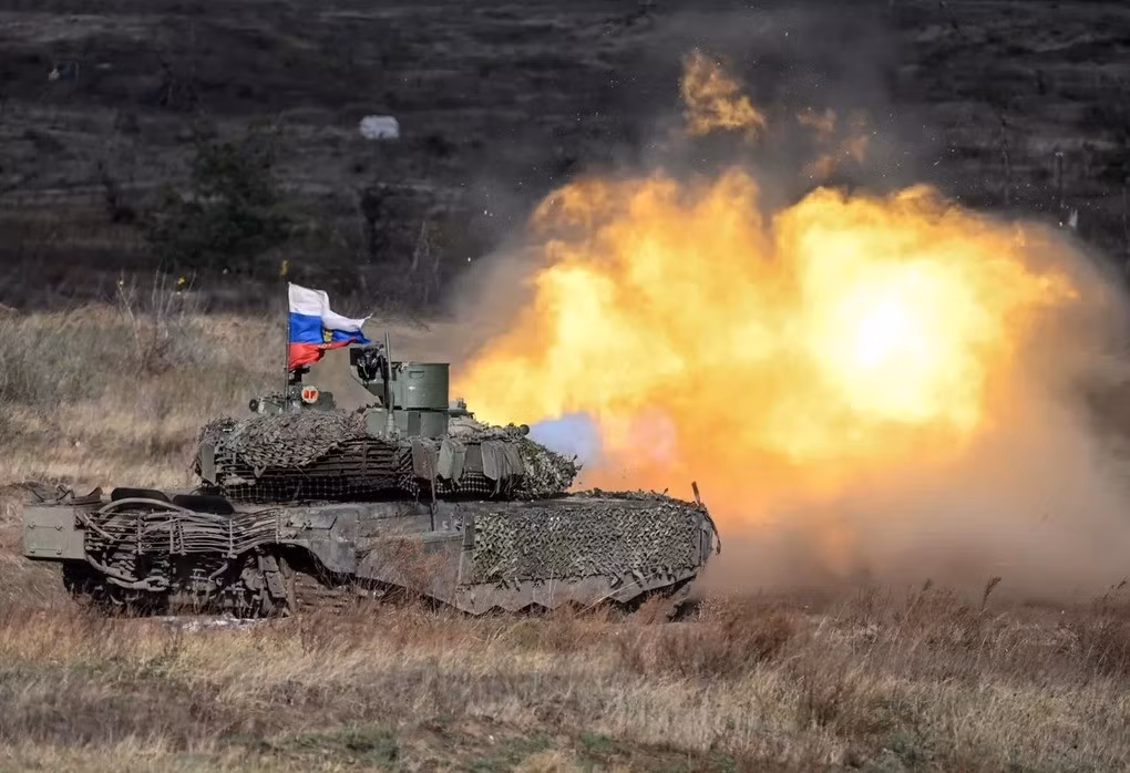 Trong khi đó, việc truyền thông Ukraine tập trung vào các mặt trận khác như Kupyansk có thể khiến dư luận trong nước và quốc tế chưa đánh giá đầy đủ mức độ nguy hiểm của tình hình tại Zaporizhzhia. Thực tế cho thấy, những mũi tiến công mang tính “âm thầm” nhưng liên tục, như tại Stepnogorsk, thường đóng vai trò then chốt trong việc làm thay đổi cục diện chiến trường.