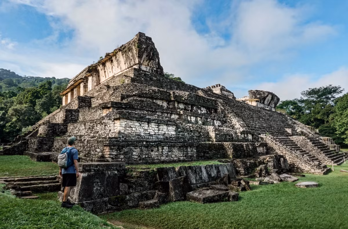 Gần đây, tại Di chỉ Khảo cổ Palenque ở bang Chiapas của Mexico, các chuyên gia đến từ Viện Nhân chủng học và Lịch sử Quốc gia Mexico bất ngờ tìm thấy một vật thể lạ. Ảnh: @Viện Nhân chủng học và Lịch sử Quốc gia Mexico.