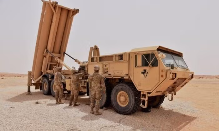 Bệ phóng tên lửa chống tên lửa đạn đạo thuộc hệ thống THAAD của Không quân UAE.