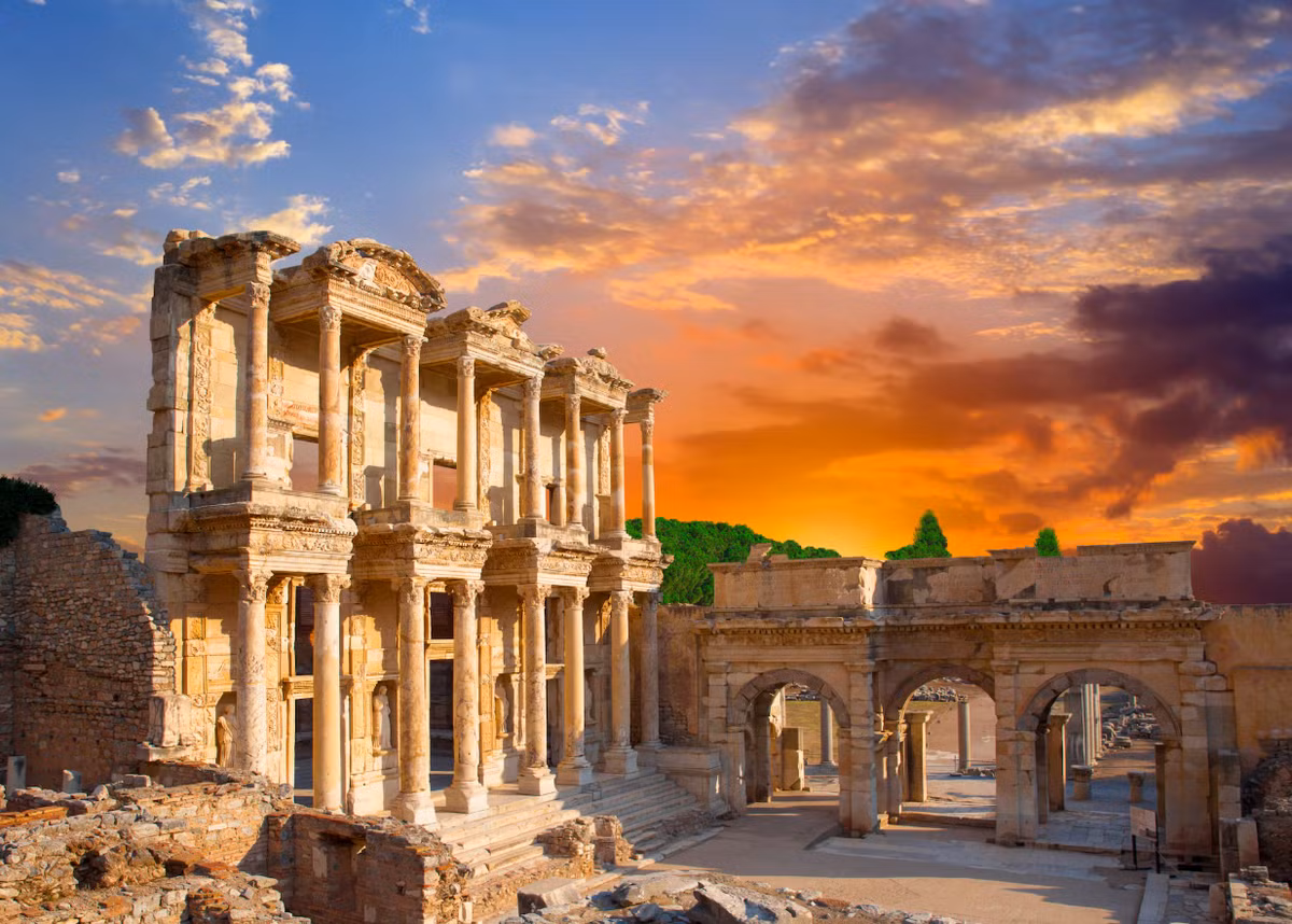Vào thời kỳ đỉnh cao, Ephesus tự hào có dân số hơn 200.000 người, trở thành một trong những thành phố lớn nhất của Đế chế La Mã. Ảnh: @Bộ Văn hóa và Du lịch Thổ Nhĩ Kỳ.