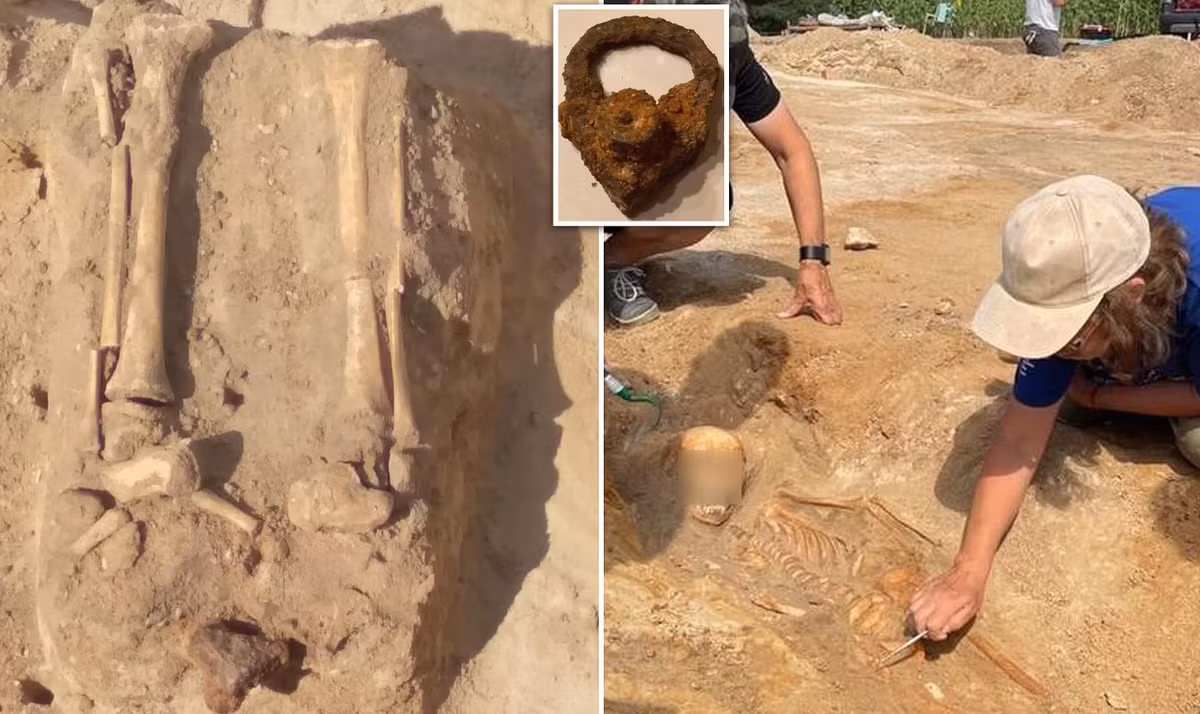 Bằng chứng rõ nét cho câu chuyện này đó là, các nhà khảo cổ học từ Viện Khảo cổ học thuộc Đại học Nicolaus Copernicus (NCU) đã phát hiện ra một đứa trẻ bị chôn úp mặt với ổ khóa hình tam giác "chống ma cà rồng". Ảnh: @Đại học Nicolaus Copernicus.