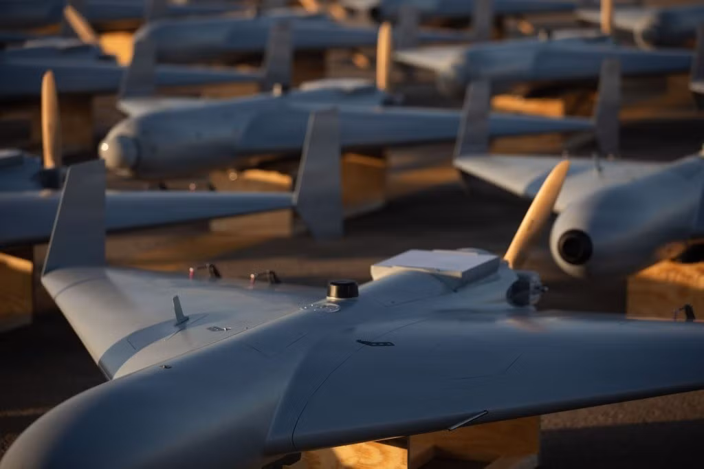 Đồng thời, việc triển khai LUCAS giúp Mỹ kiểm soát thay vì bị Iran dẫn dắt xu hướng UAV toàn cầu. Đây là một bước đi chiến lược, khẳng định của Washington có thể duy trì ưu thế hỏa lực, giữ thế chủ động trong việc răn đe và áp dụng công nghệ UAV hiện đại để chi phối các tình huống chiến lược trong khu vực.