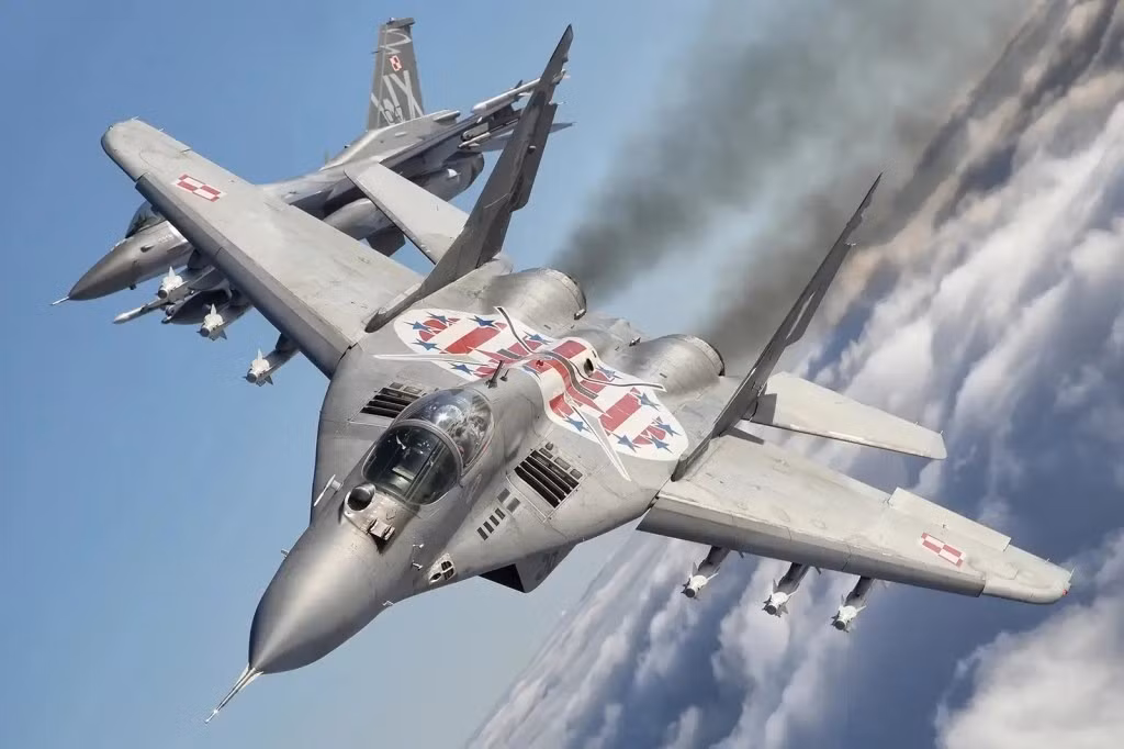 Đáng chú ý, thỏa thuận lần này không chỉ nhằm “bù đắp trang bị” mà còn mở rộng hợp tác công nghiệp quốc phòng. Ba Lan kỳ vọng cùng Ukraine phát triển công nghệ UAV, tên lửa và các nền tảng chiến đấu mới - những lĩnh vực Kiev đã tích lũy nhiều kinh nghiệm trong hơn ba năm xung đột.