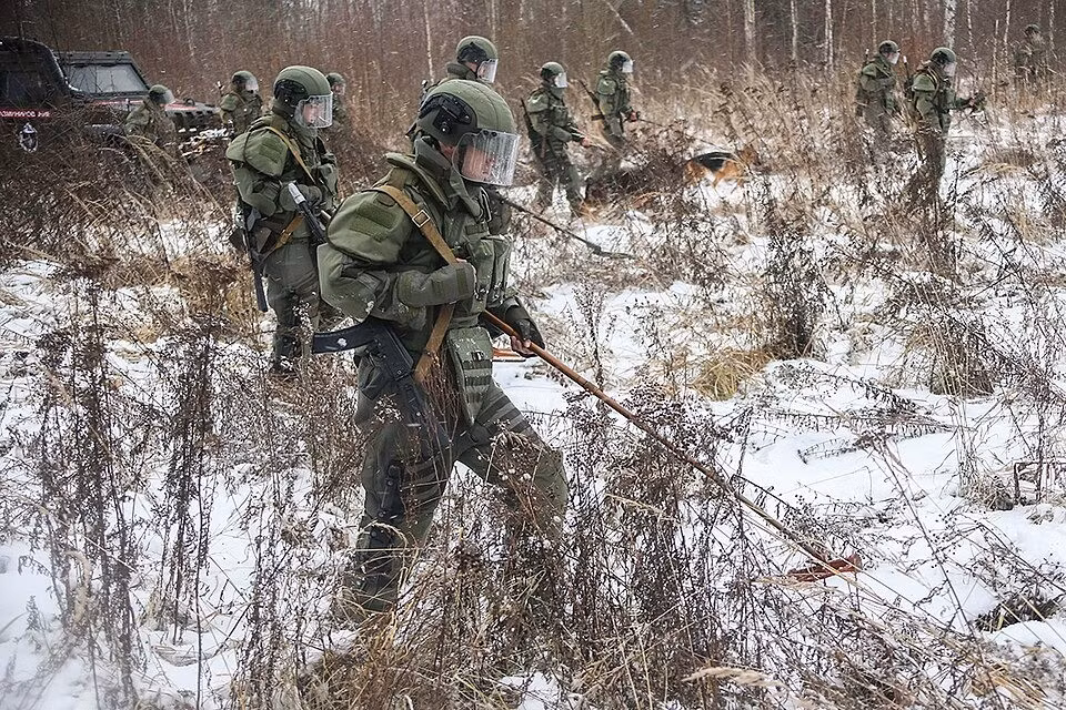 Ở hướng Druzhkovka, tình hình tiếp tục diễn biến bất lợi cho Ukraine. Sau khi kiểm soát Vladimirovka và Shakhovo, các đơn vị Nga tiếp tục tiến công và được cho là đã giành quyền kiểm soát làng Sofiyivka, qua đó làm suy yếu đáng kể tuyến phòng thủ của Ukraine tại khu vực.