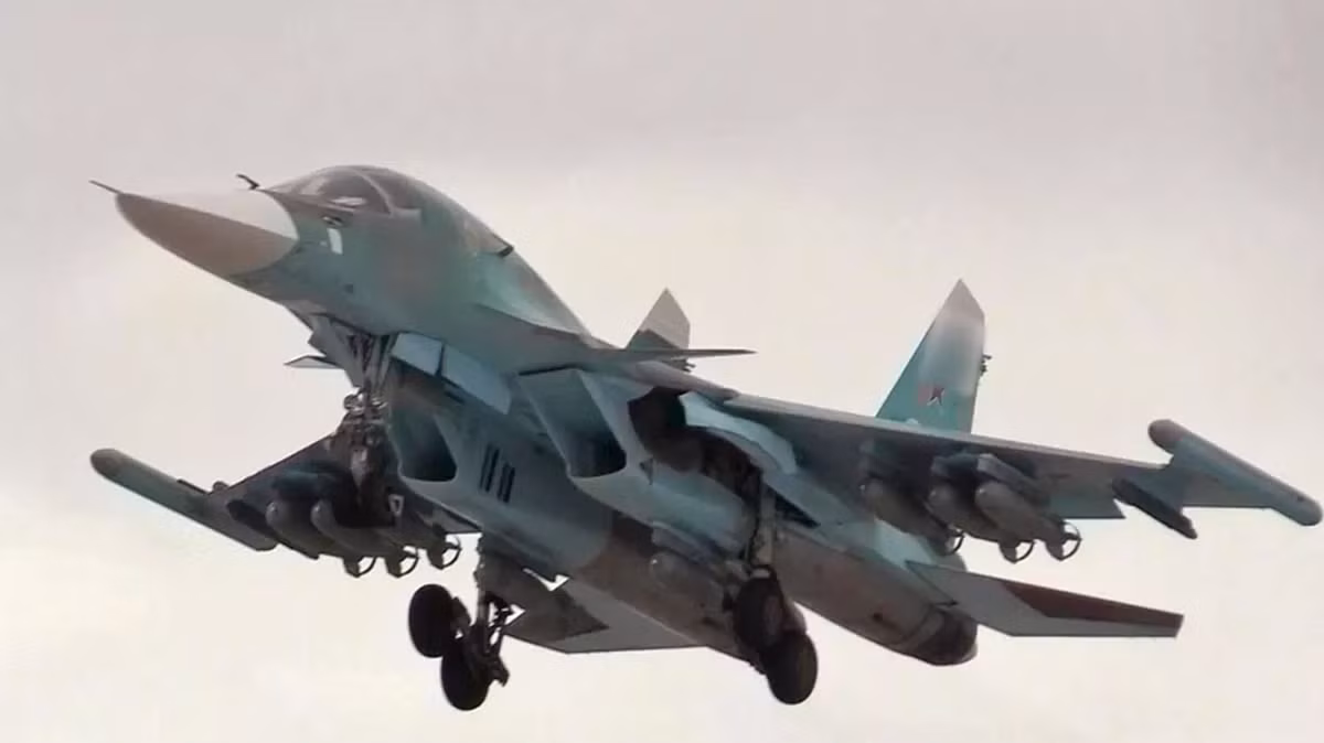 Việc Triều Tiên mua Su-34M từ Nga sẽ giúp thay đổi hoàn toàn hiệu quả của lực lượng máy bay ném bom của Quân đội Nhân dân Triều Tiên, với khả năng mang vũ khí và tầm bay hoàn toàn vô song, cho phép không chỉ bay lượn trên Thái Bình Dương để tấn công các căn cứ của Mỹ tại Nhật Bản từ nhiều hướng, mà còn có thể tấn công tàu chiến và tàu mặt nước vào các mục tiêu xa tới tận Guam và xa hơn nữa. Ảnh: @ Air Force Technology.