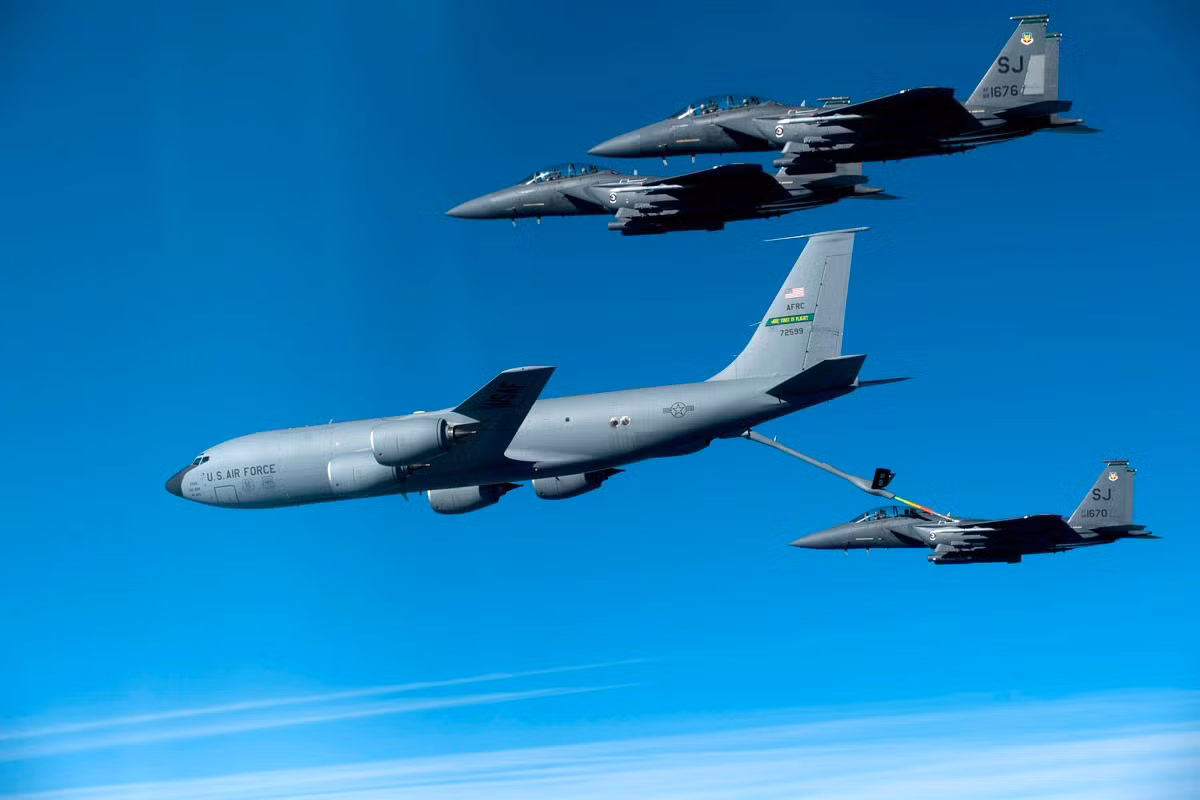 kc-135-stratotanker-008.jpg