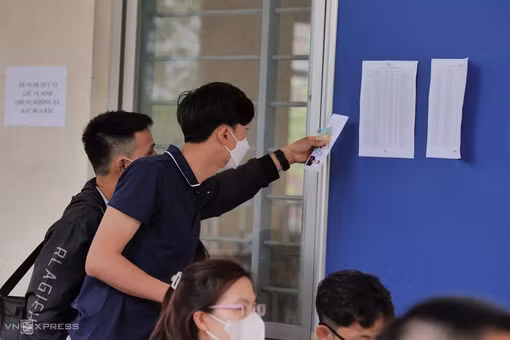 [SPOTLIGHT] Lao động hết hợp đồng không về nước bị phạt tới 100 triệu đồng