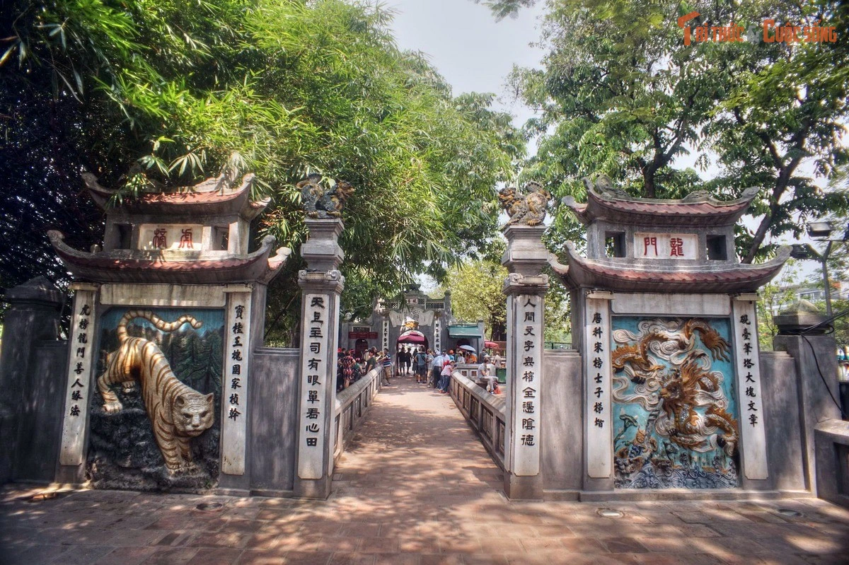 Điều ít biết về ngôi đền nổi tiếng nhất Hà Nội