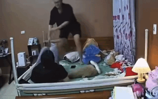 Người đàn ông đánh đập vợ mới sinh con 5 tháng gây phẫn nộ