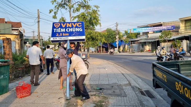 Sai phạm của VNVC tiêm chủng trong việc cắm biển quảng cáo