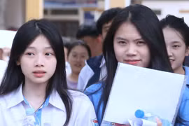 'Chiếc áo' một kỳ thi nhiều mục tiêu đã chật