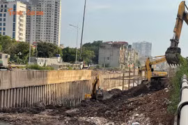 [GALLERY] Kênh La Khê tăng tốc hoàn thiện, đồng bộ hóa với trạm bơm Yên Nghĩa