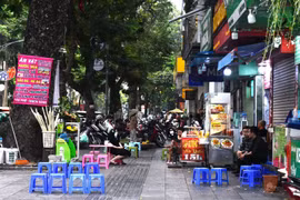 Hà Nội thí điểm cho thuê vỉa hè giá 45.000 đồng/m²