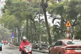 Thời tiết ngày 15/9: Hà Nội và nhiều nơi có mưa rất to