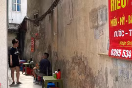 [VIDEO] Tiểu thương Hà Nội tìm đường rời vỉa hè: Thu hẹp, thuê mặt bằng