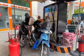 Sau khi chuyển sang E10, người dùng xe cũ nói gì về trải nghiệm thực tế?