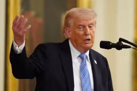 [VIDEO] Trump dừng chiến dịch Hormuz, chờ thỏa thuận với Iran