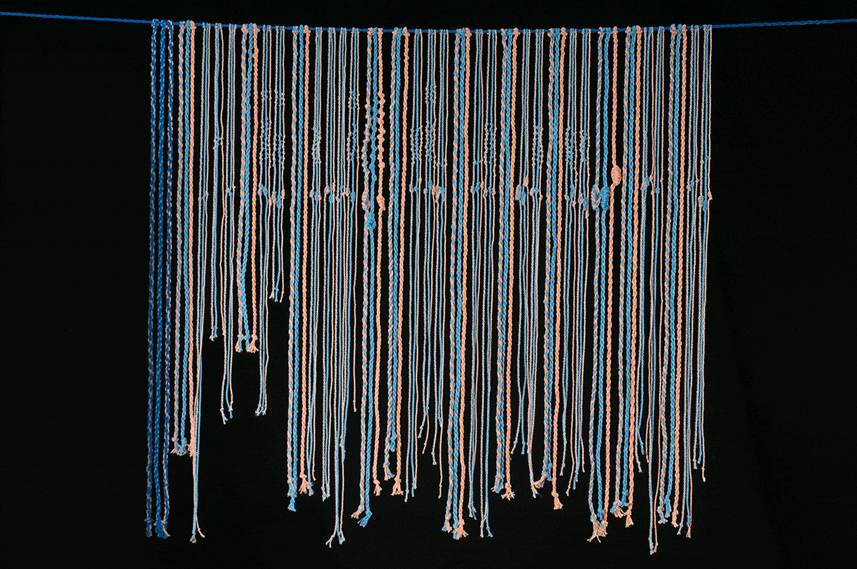  4. Quipu không chỉ dùng để thống kê, mà còn có thể truyền tải thông điệp lịch sử. Một số học giả tin rằng Quipu cũng ghi lại các sự kiện, triều đại, thậm chí truyền thuyết bằng cách kết hợp cấu trúc và biểu tượng. Ảnh: Pinterest.