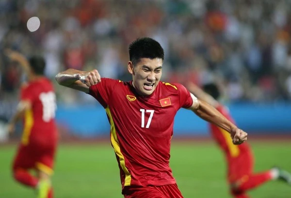 Điều ít biết về "quân bài tẩy" thay đổi cục diện của U23 Việt Nam
