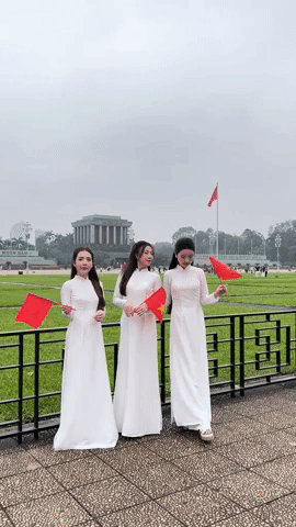 Hình ảnh mới đây của Chu Thanh Huyền nhận về nhiều sự yêu thích của cộng đồng mạng. Cô nàng đang từng bước lấy lại thiện cảm từ công chúng sau loạt ồn ào trên mạng xã hội vừa qua.