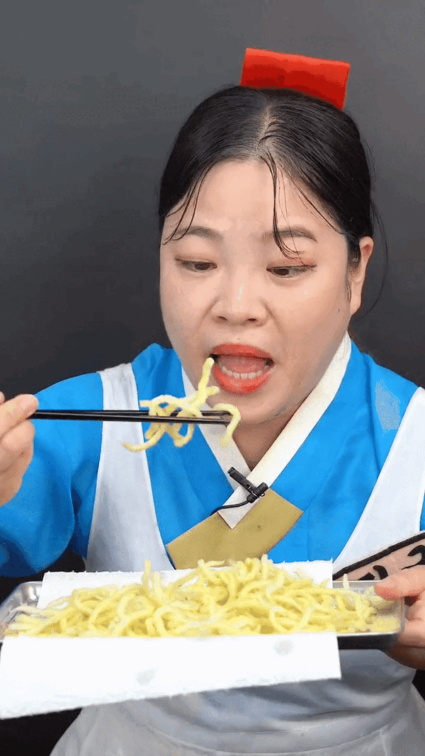 Trong cuộc phỏng vấn, Tiến sĩ, bác sĩ Lâm Trí Uy cũng chỉ ra rằng những chiếc "tăm thân thiện với môi trường" chỉ mới vượt qua cuộc kiểm tra và chứng nhận an toàn đối với các sản phẩm vệ sinh chứ chưa vượt qua cuộc kiểm tra và chứng nhận liên quan đến thực phẩm an toàn.