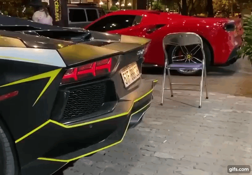 Lamborghini Aventador LP700-4 độ pô Novitec khạc lửa.