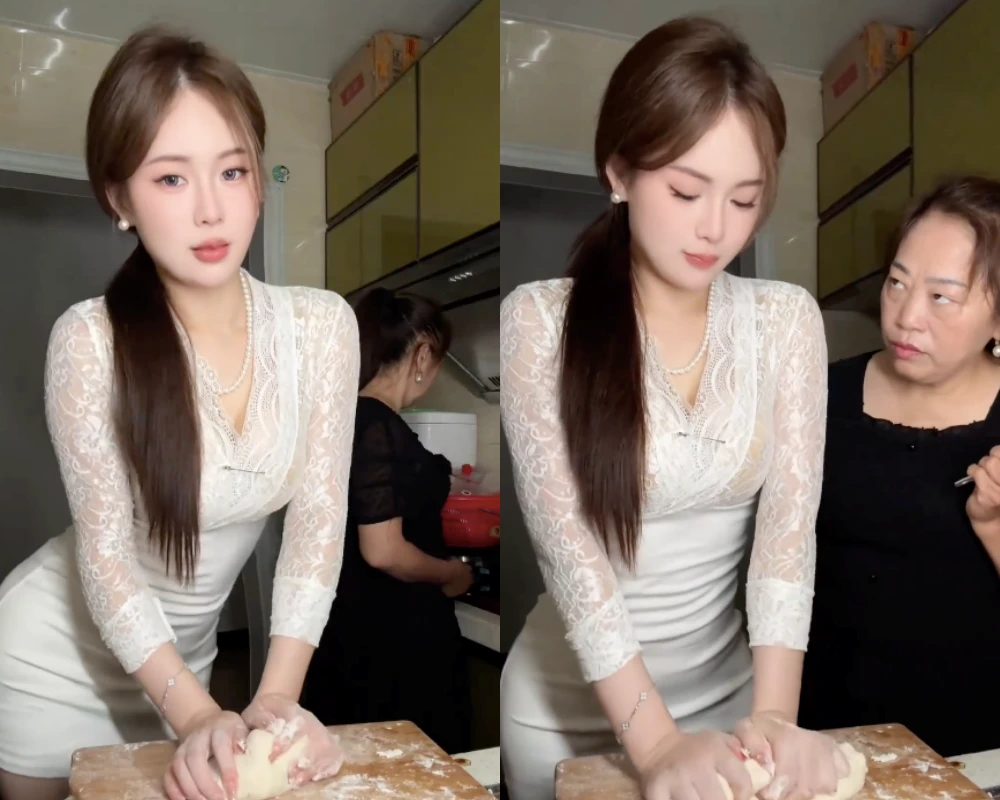 Gái xinh nhào bột kiểu quyến rũ, bị mẹ "gank" cực "tiểu phẩm"