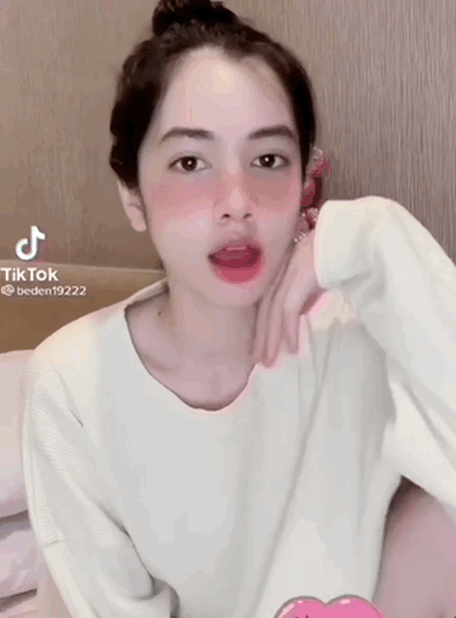 Mới đây, Cẩm Đan khiến nhiều người không khỏi bất ngờ khi cô đăng clip thả thính cực ngọt. Ngoài nhan sắc chưa bao giờ khiến người ta thất vọng, thì nội dung đoạn video cũng làm dân mạng dấy lên tin đồn là đang muốn nhắn gửi tới "ai kia".