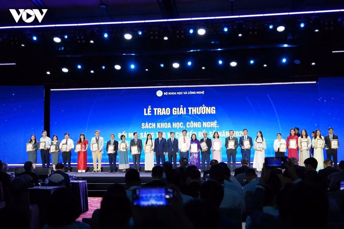 Trao Giải thưởng Sách khoa học, công nghệ, đổi mới sáng tạo và chuyển đổi số năm 2026