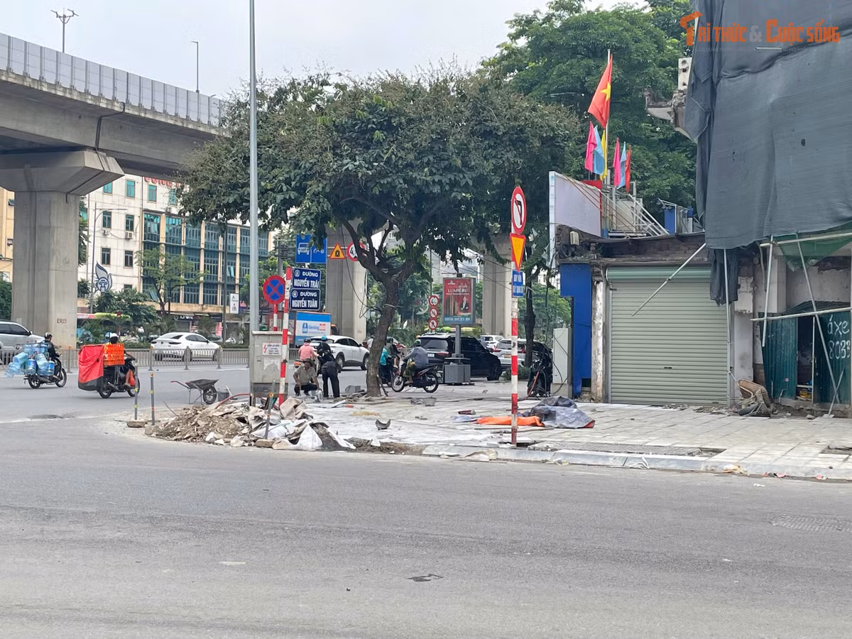 Sau khi hoàn thành, đường Nguyễn Tuân mở rộng được kỳ vọng sẽ chia sẻ áp lực giao thông với các trục Nguyễn Trãi, Nguyễn Huy Tưởng và Lê Văn Lương, đồng thời tăng khả năng kết nối giữa các khu dân cư, chung cư và trung tâm thương mại trong khu vực.