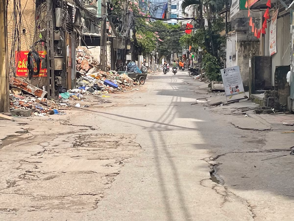 Theo chính quyền địa phương, việc đẩy nhanh công tác giải phóng mặt bằng là điều kiện tiên quyết để dự án có thể triển khai đồng bộ, tránh tình trạng thi công kéo dài như nhiều năm trước.