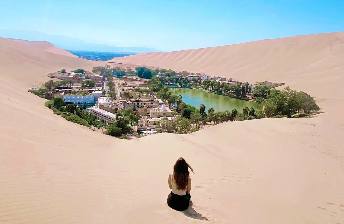 Khung cảnh huyền ảo của ngôi làng ở Peru trông như một ốc đảo