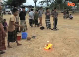 "Quả cầu lửa".