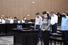 Hôm nay, cựu Bộ trưởng Nguyễn Thị Kim Tiến ra tòa xin hưởng án treo