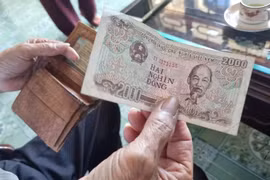 Nhận 2.000 đồng tiền hỗ trợ: Khi “không tiền mặt” chưa đi cùng tư duy phục vụ