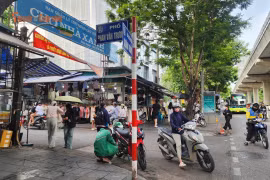 [GALLERY] "Số phận" chợ Nhà Xanh ở Hà Nội sẽ như thế nào?