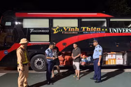 Hơn 3 tấn thực phẩm đông lạnh không nguồn gốc trên đường tuồn vào thị trường