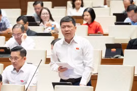 Thu hồi đất: Không thể chỉ tính tiền, phải lo sinh kế cho dân