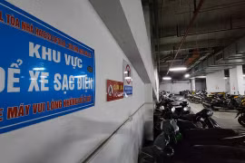 Đẩy xe điện khỏi hầm chung cư: Giải pháp an toàn hay bước lùi chuyển đổi xanh