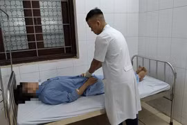 Liều lĩnh "cấy bi" tại nhà, nam đầu bếp suýt mất chức năng đàn ông