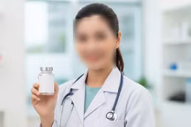 Mặc áo bác sĩ quảng cáo mỹ phẩm có thể bị phạt tới 20 triệu đồng. Ảnh minh họa/ Nguồn thuonghieucongluan.com.vn