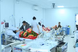 Hơn 100 người nhập viện sau khi ăn bánh mì Bà Được, Bộ Y tế chỉ đạo khẩn