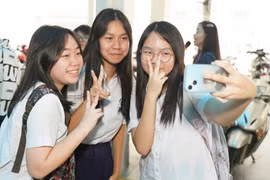 Chiều nay, TPHCM công bố điểm chuẩn vào lớp 10 THPT năm học 2026 - 2027