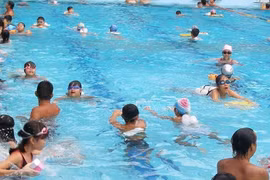 Áp lực và thách thức của phụ huynh trong mùa hè của trẻ