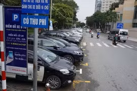 Hà Nội yêu cầu ứng dụng công nghệ thu phí đỗ xe từ 1/7