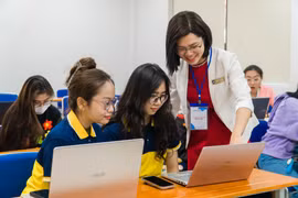 Đề xuất sửa đổi chương trình bồi dưỡng giảng viên phù hợp chuyển đổi số