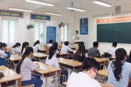 Hà Nội cấm dạy thêm trong hè 2026, chỉ ôn tập cho học sinh yếu kém