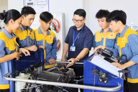 Ban hành Thông tư quy định tiêu chuẩn người dạy nghề